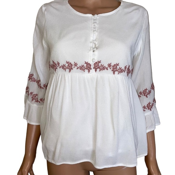 Orange Creek baby doll style 3/4 button down white embroidered boho flowy top - Picture 3 of 12